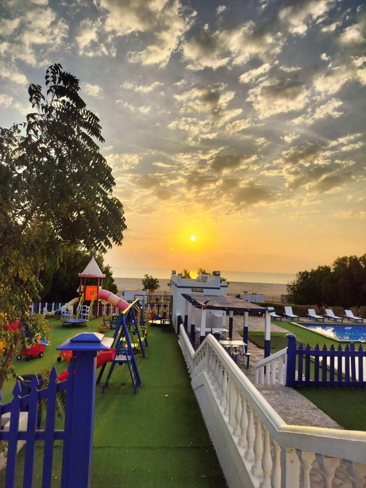 Al-Ashkhara Beach Resort منتجع شاطئ الأشخرة Al-Sarkija Kültér fotó